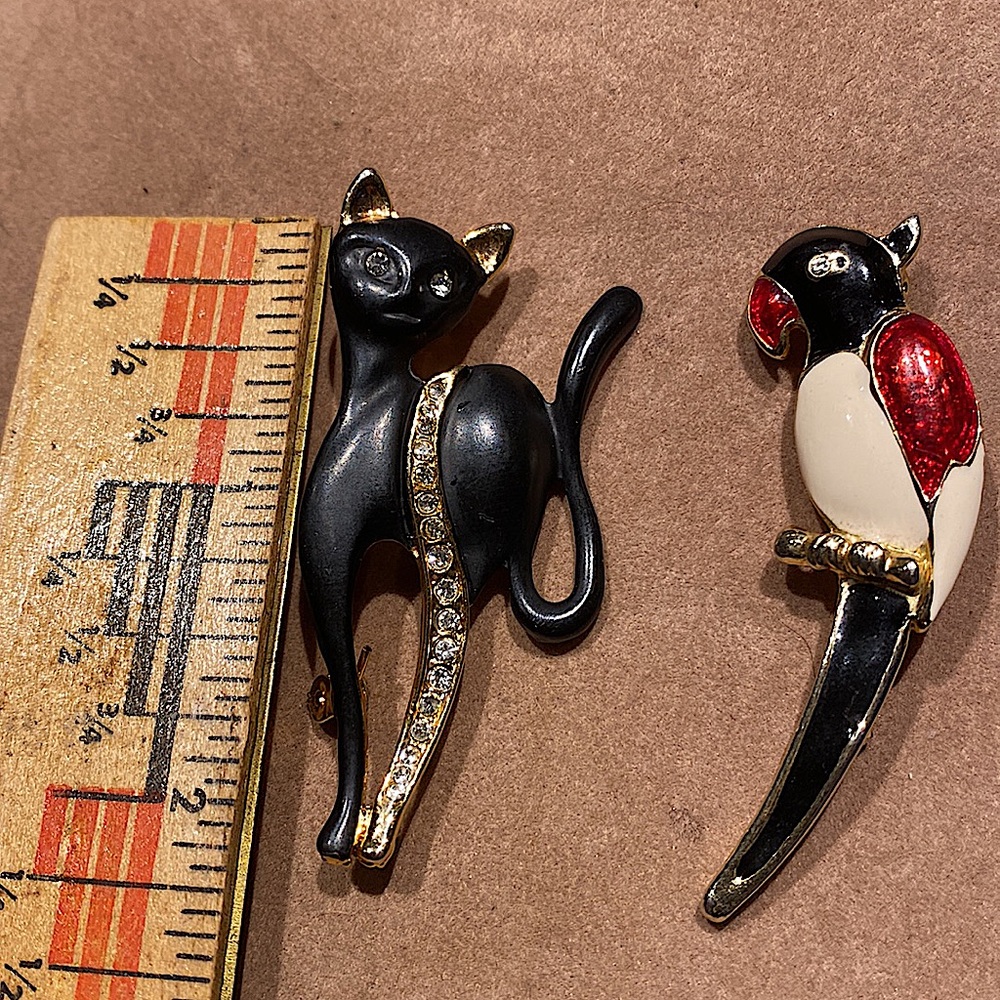 2 Enamel and Rhinestone Brooches - Picture 2 of 2